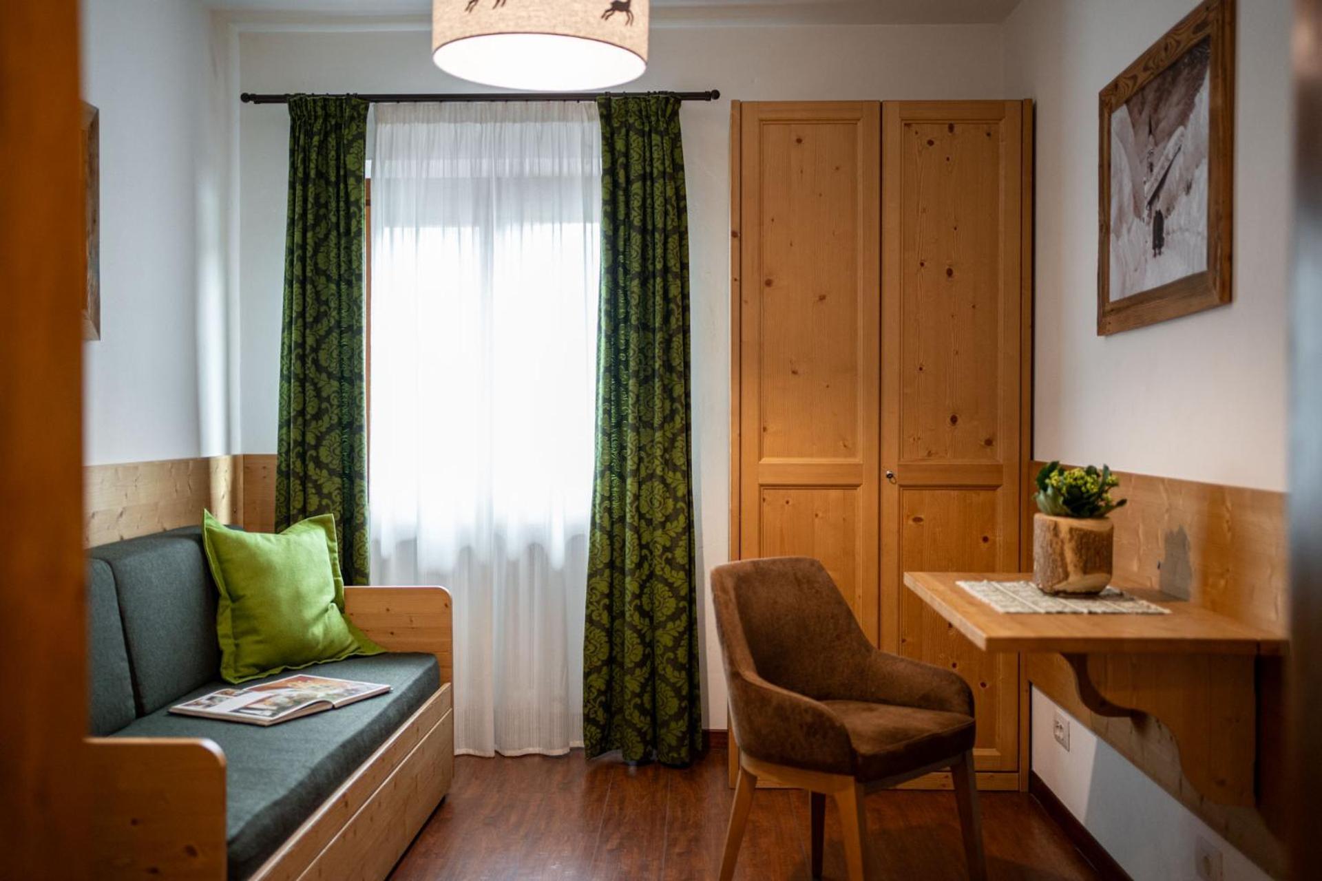 Hotel Panda Cortina- Ricarica Auto Elettriche Cortina dʼAmpezzo Exteriör bild